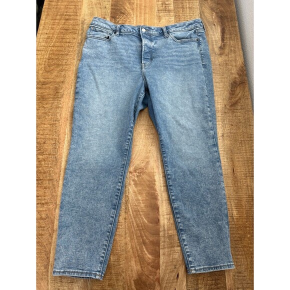Old Navy Women's High Rise OG Straight Jeans Secret Smooth Extra Stretch Pockets - Picture 1 of 10